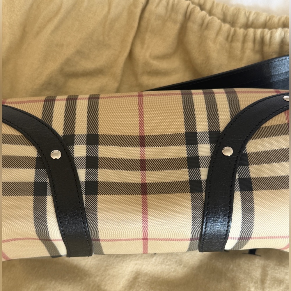 Burberry Barrel Bag - Picture 8 of 12